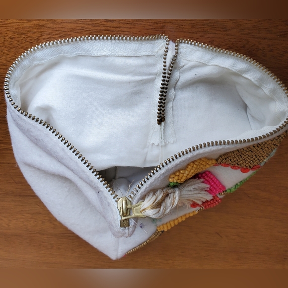 Vintage COLORful beaded wool clutch - Picture 5 of 9